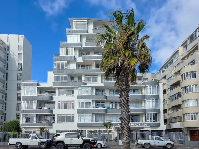 1 Bedroom Apartment / flat for sale in Sea Point