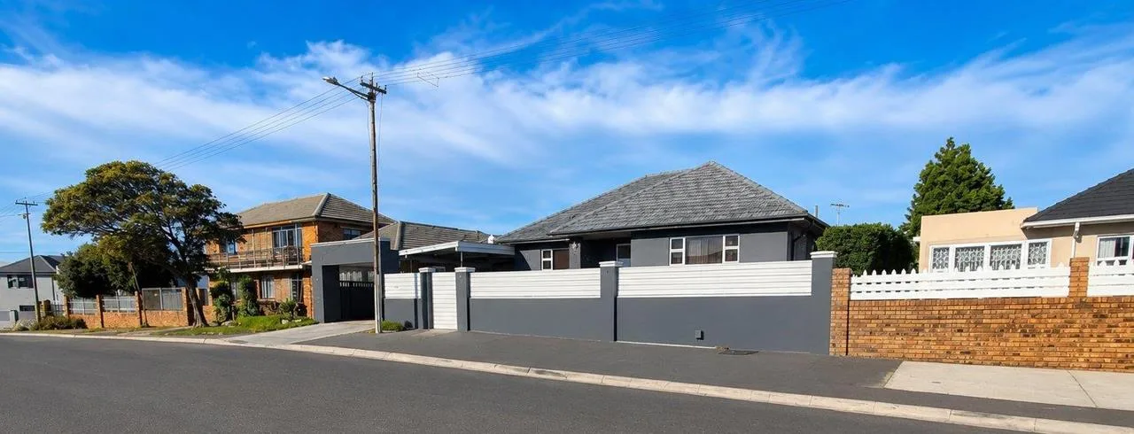 3 Bedroom House for sale in Klipkop