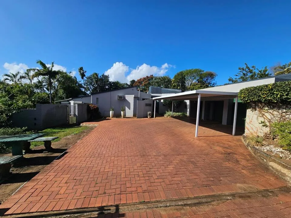 7 Bedroom House for sale in Fairview