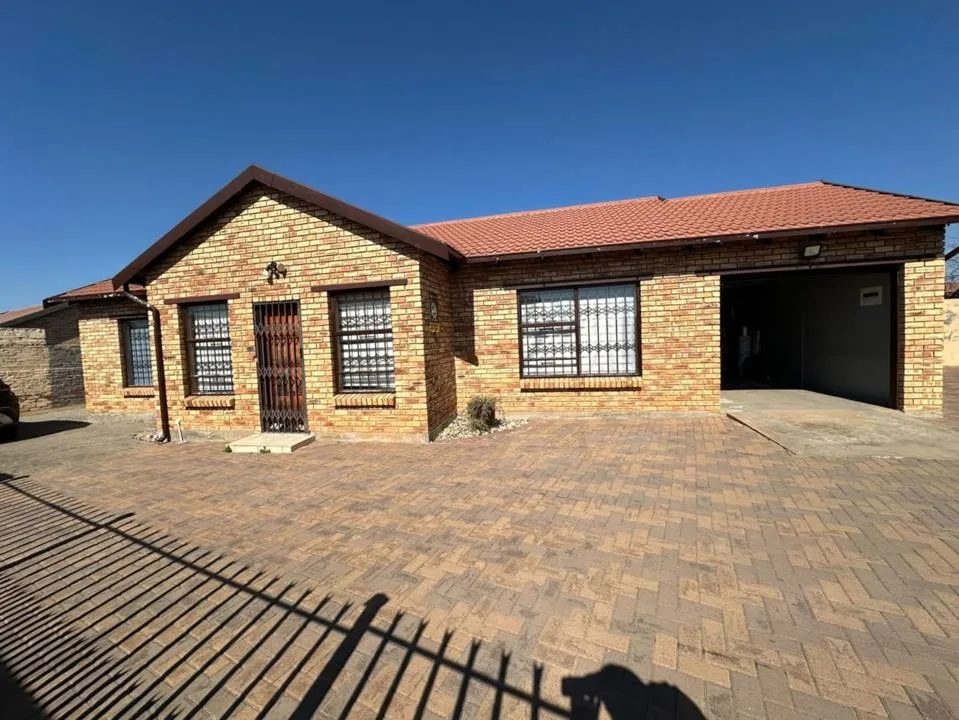 3 Bedroom House for sale in Vista Park
