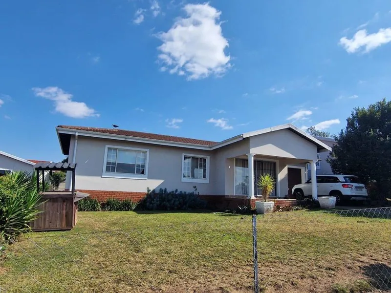 3 Bedroom House for sale in Lincoln Meade