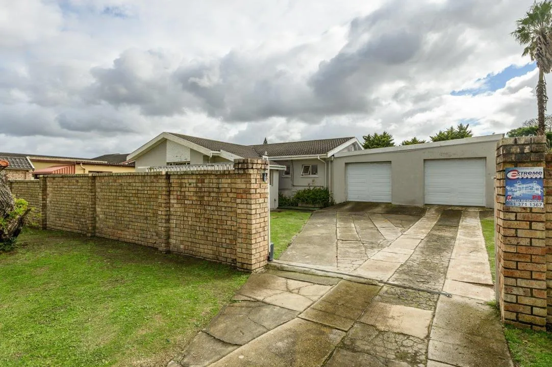 3 Bedroom House for sale in Rowallan Park