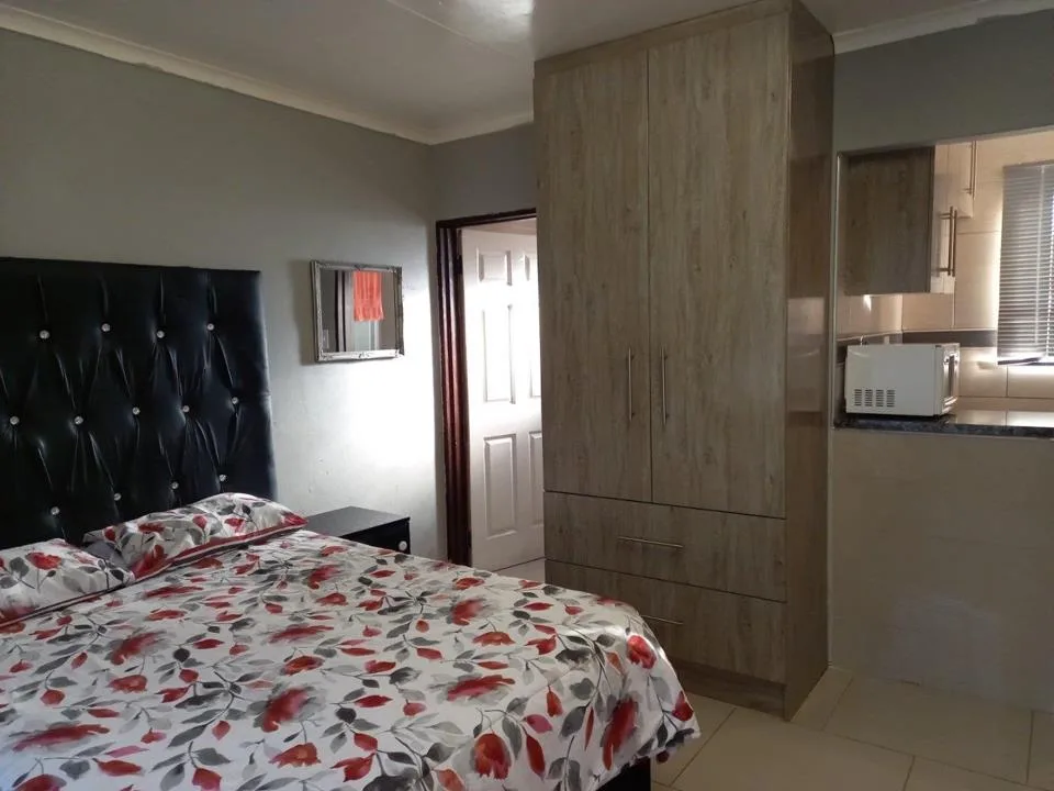 Apartment / flat to rent in George Botha Park
