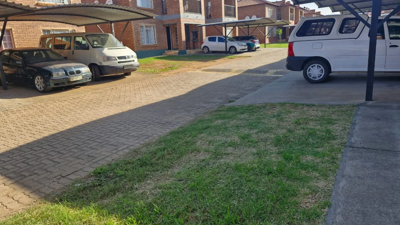2 Bedroom Apartment / flat for sale in Waterval East