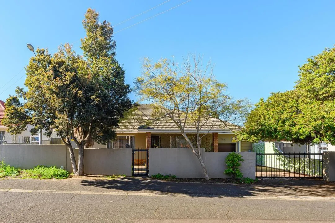 3 Bedroom House for sale in Oakdale