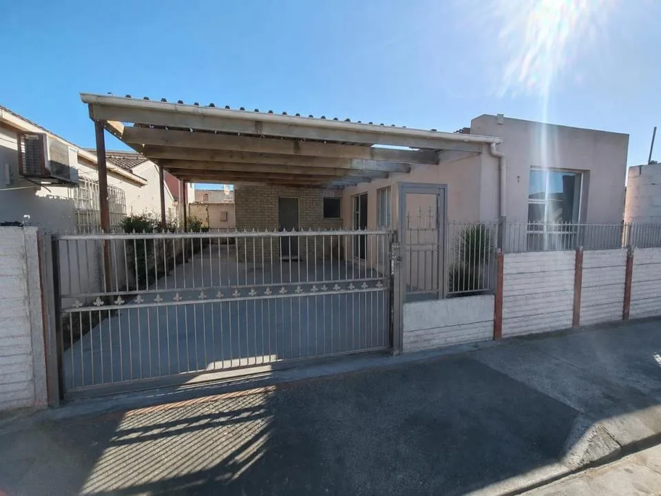 2 Bedroom House for sale in Rocklands
