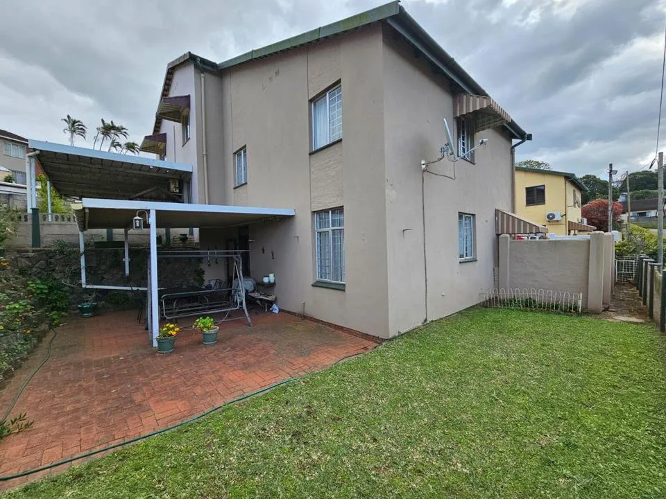 3 Bedroom Townhouse for sale in Woodhaven