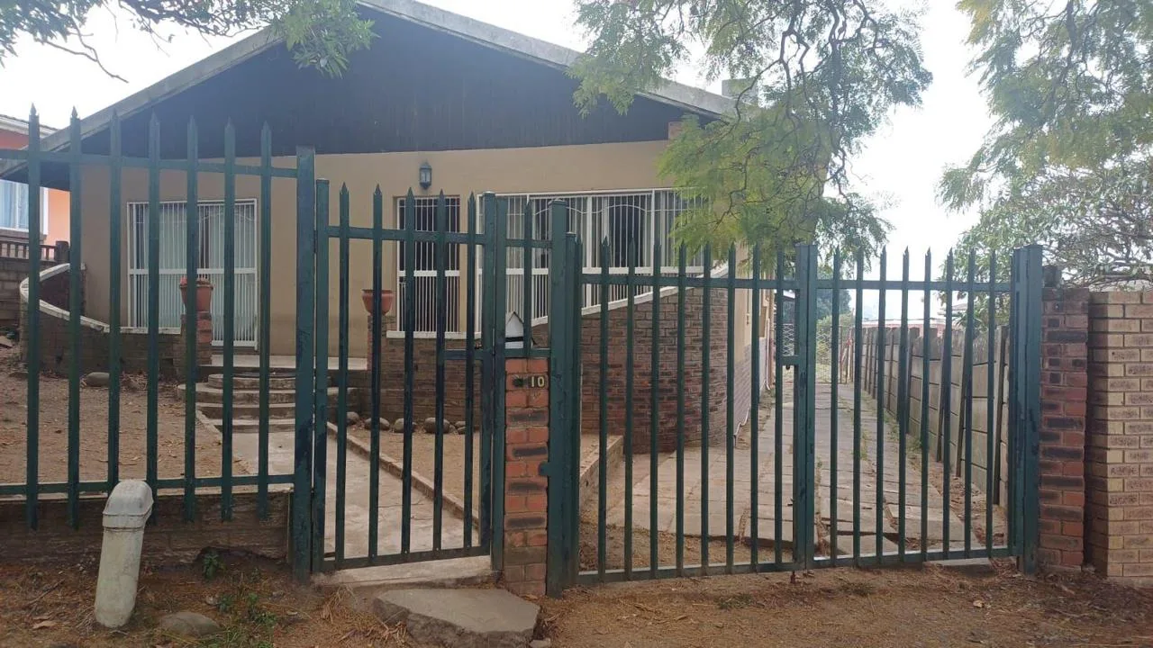3 Bedroom House for sale in Woodlands