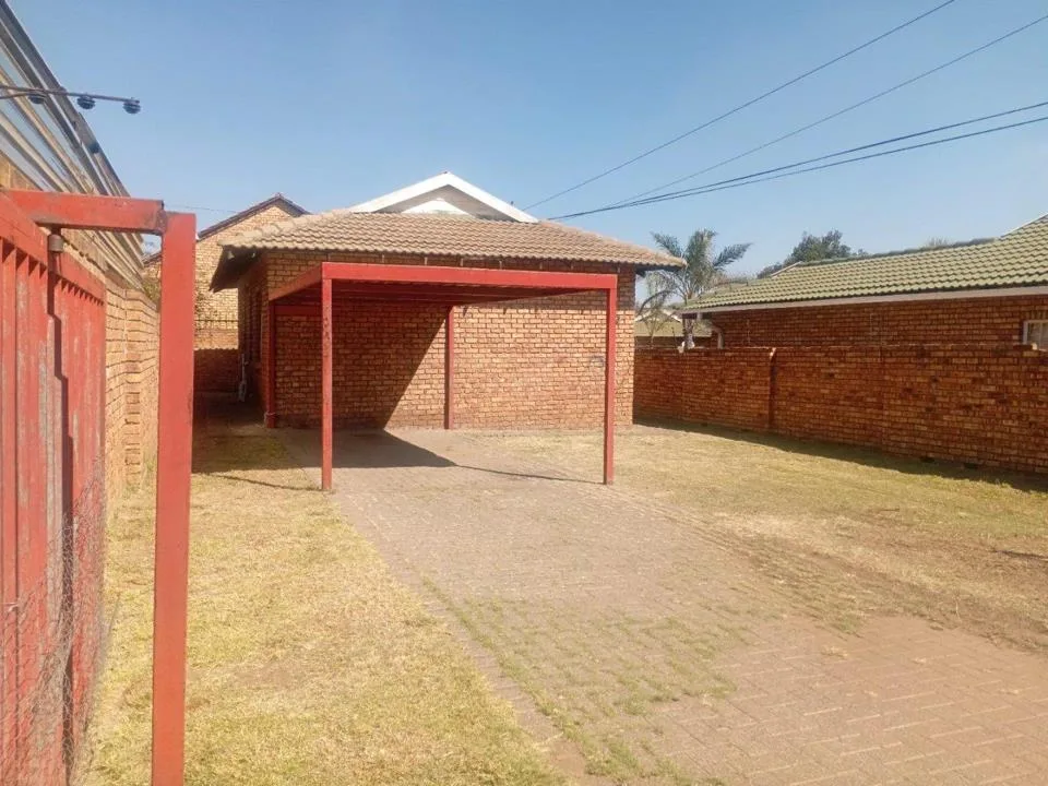 2 Bedroom House to rent in Witbank Ext 10
