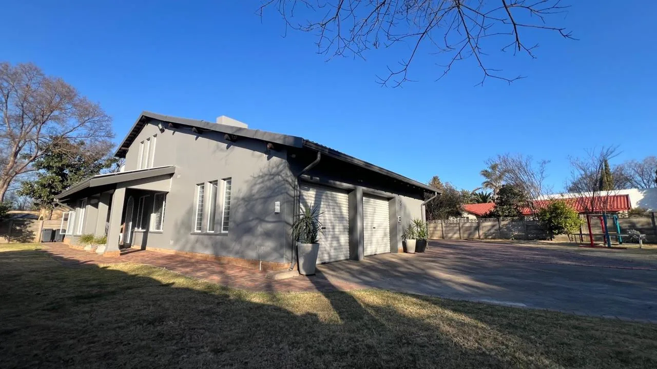 4 Bedroom House for sale in Vaalpark