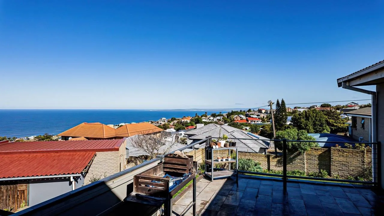 3 Bedroom House for sale in Dana Bay