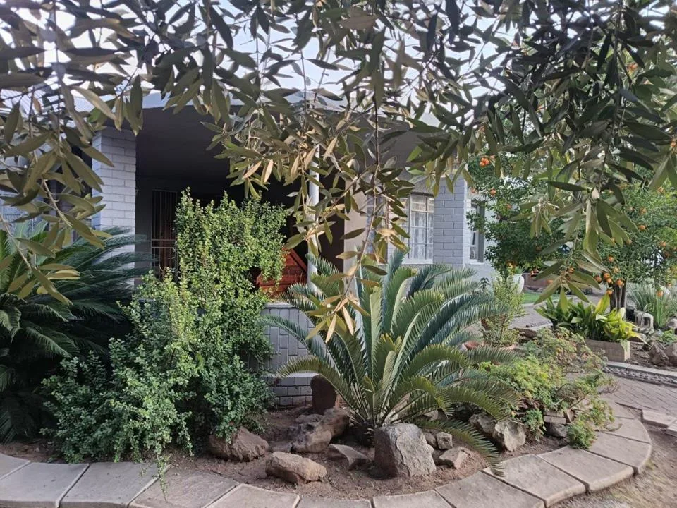 4 Bedroom House for sale in Noordhoek