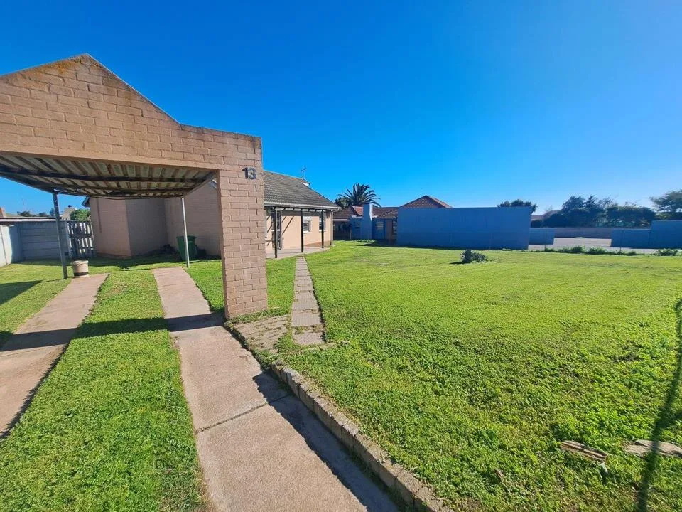 3 Bedroom House for sale in Vredenburg
