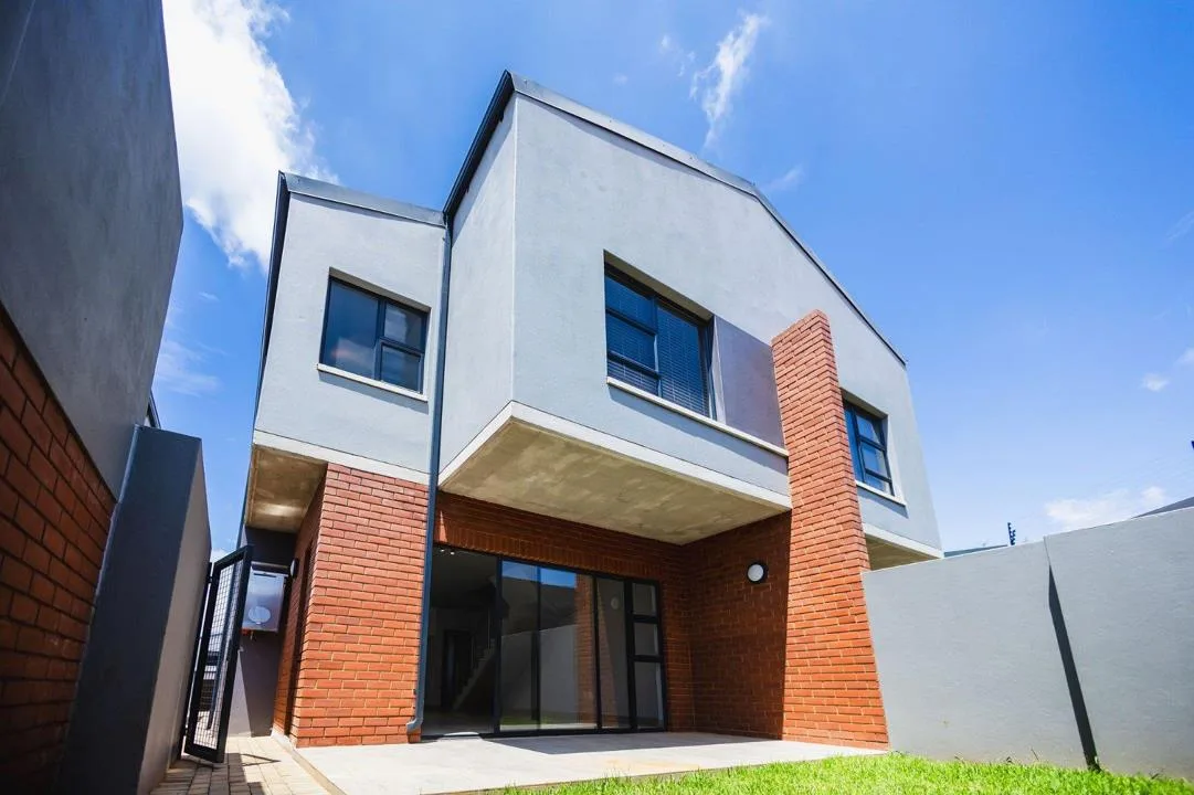 3 Bedroom Townhouse to rent in Olympus AH