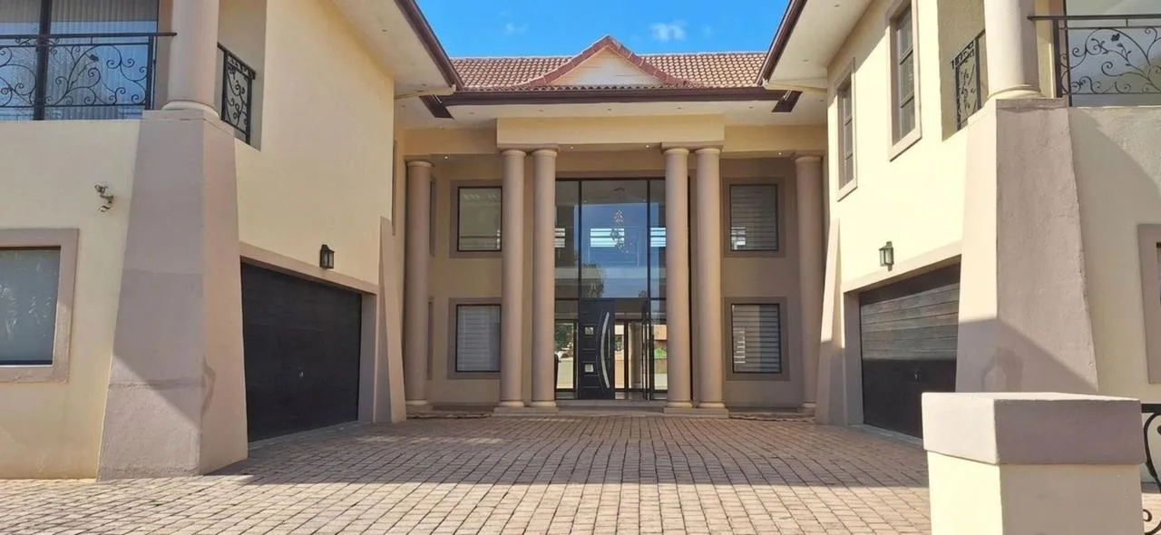 4 Bedroom House for sale in Izinga Estate