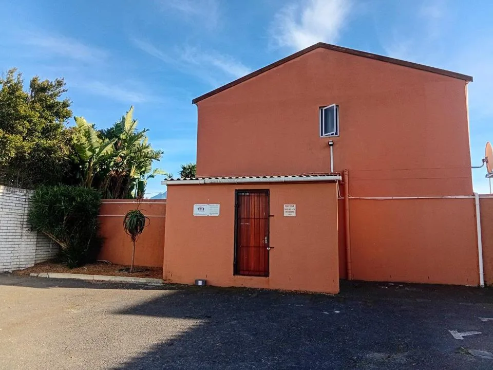 2 Bedroom Apartment / flat for sale in Yorkshire Estate
