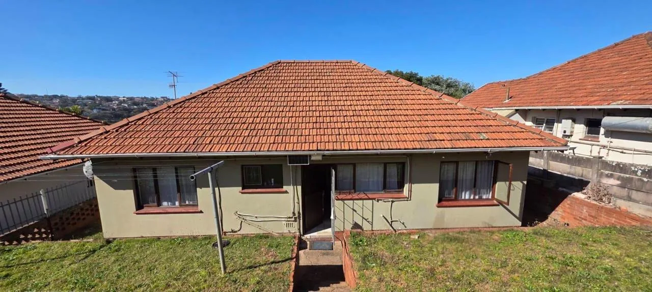 4 Bedroom House for sale in Bluff