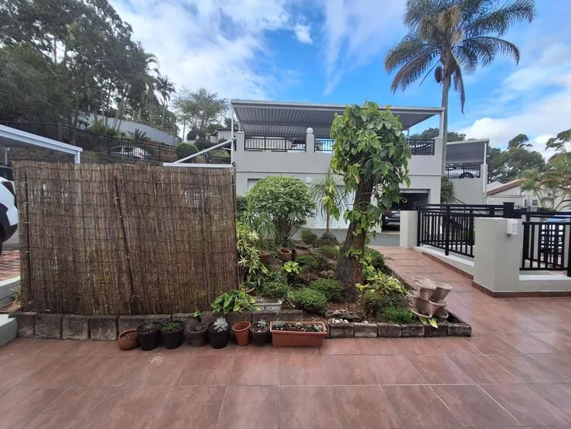 3 Bedroom Townhouse for sale in Cowies Hill
