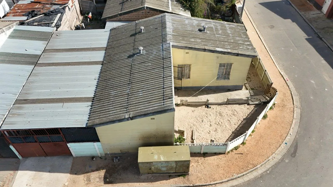 2 Bedroom House for sale in Belhar