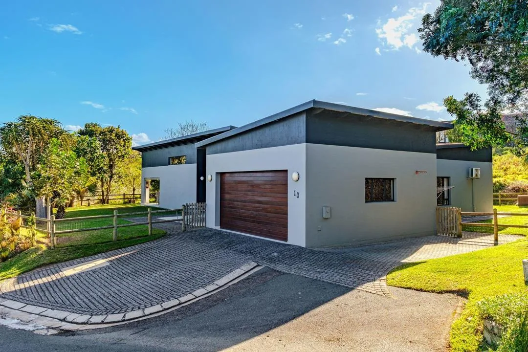 4 Bedroom House for sale in Palm Lakes Estate