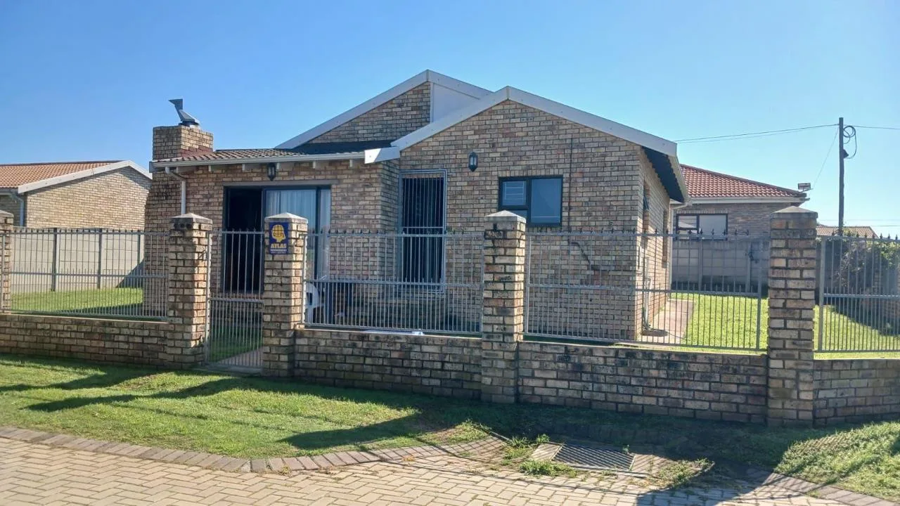 2 Bedroom House for sale in Vanes Estate
