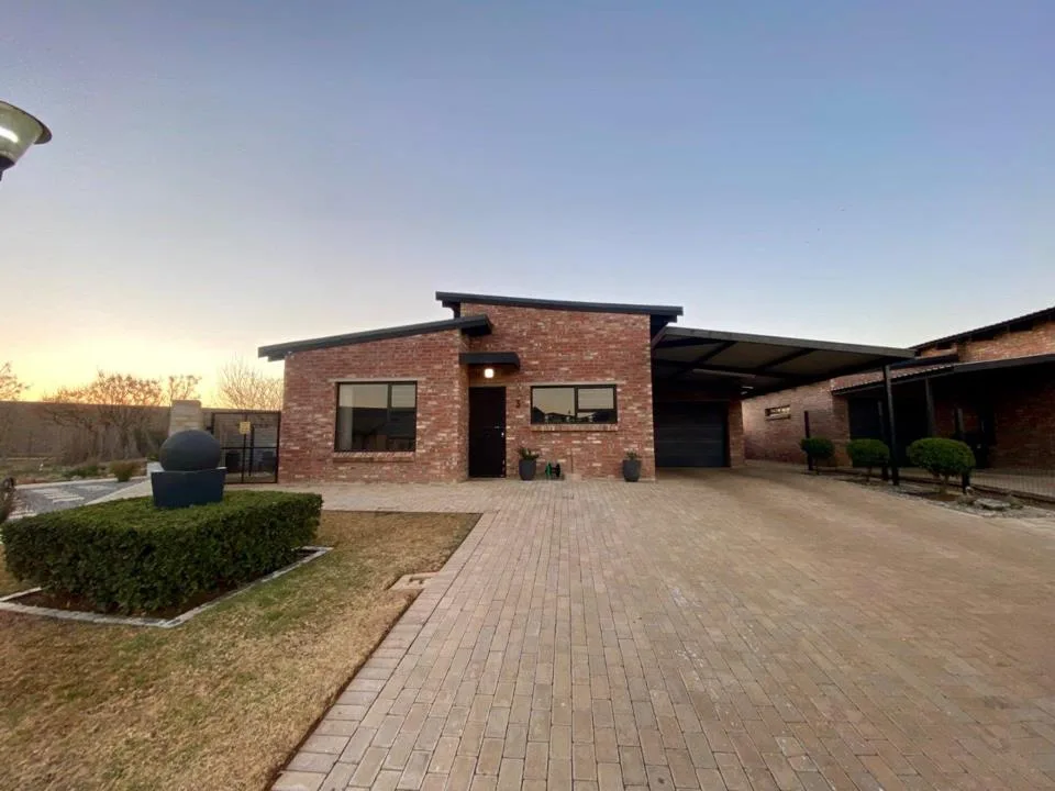 2 Bedroom House for sale in Waterberry Estate