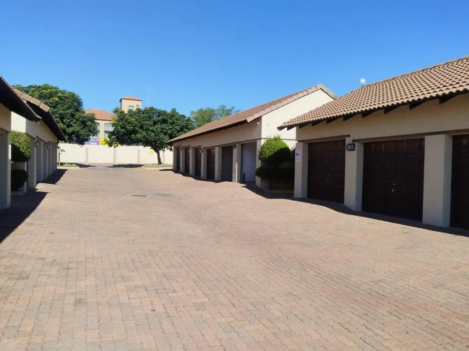 2 Bedroom Townhouse to rent in Woodlands Estate