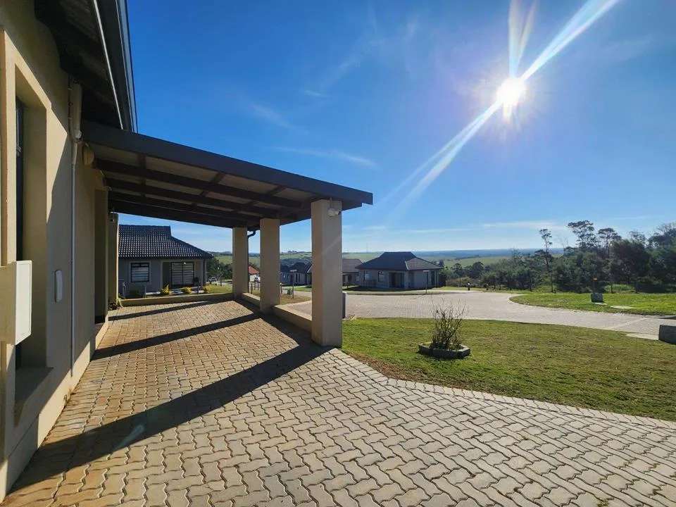 3 Bedroom House for sale in Kidds Beach
