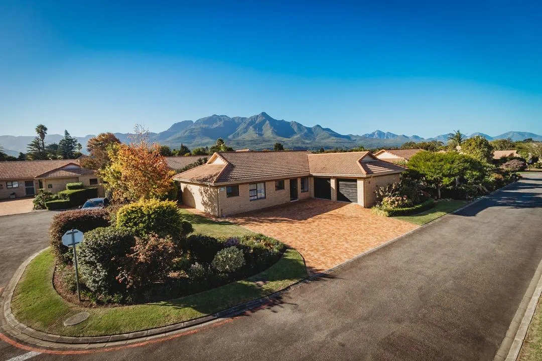 3 Bedroom House for sale in Heather Park