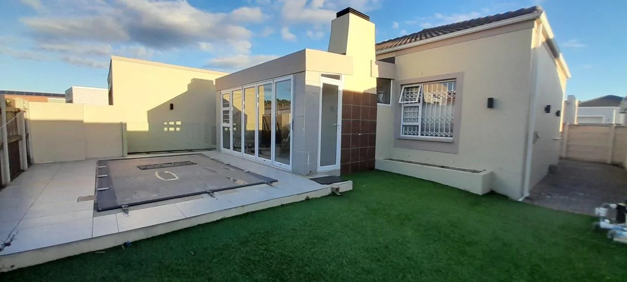 4 Bedroom Townhouse to rent in Westbrook
