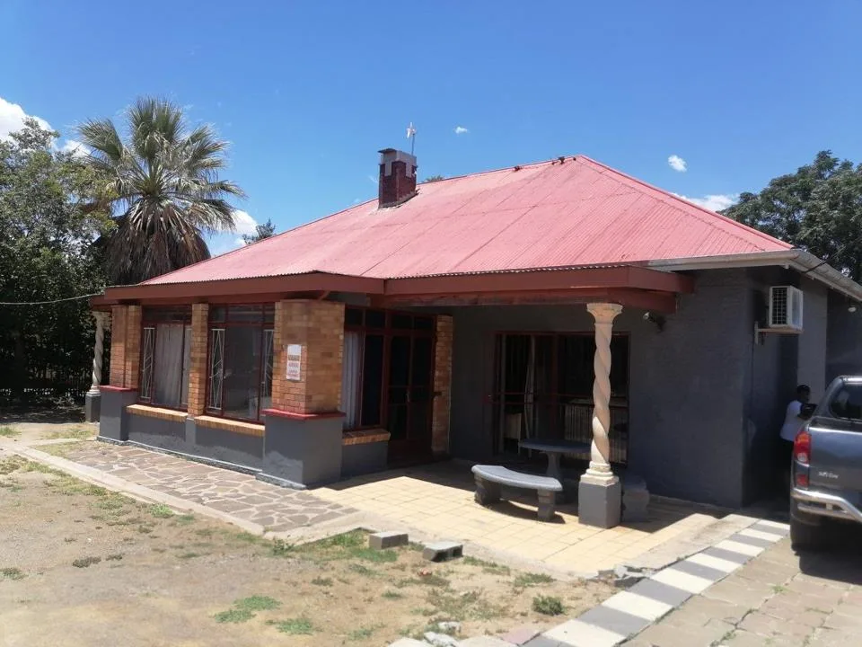 3 Bedroom House for sale in Navalsig