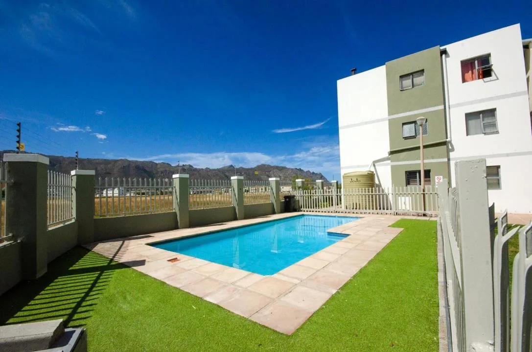 2 Bedroom Apartment / flat for sale in Gordons Bay Central