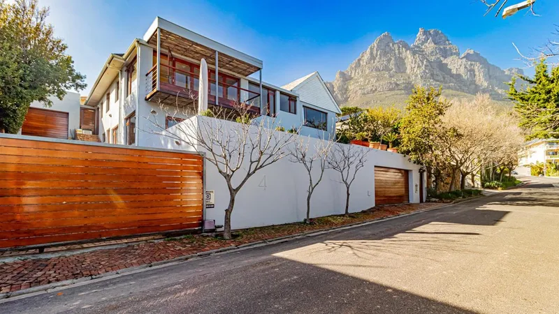 5 Bedroom House for sale in Camps Bay