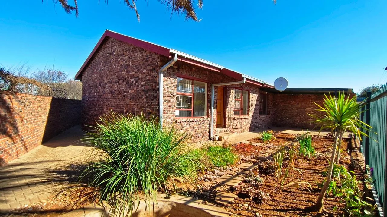 3 Bedroom Townhouse for sale in Brandfort