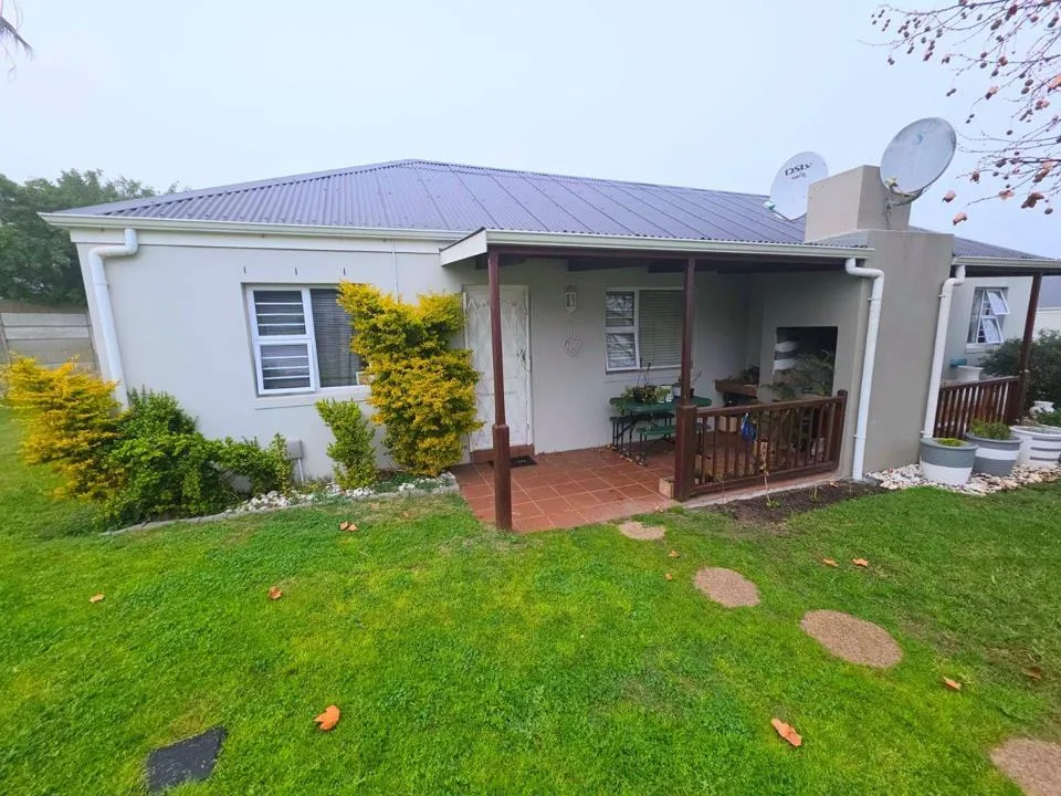 2 Bedroom Townhouse for sale in Durbanville Meadows