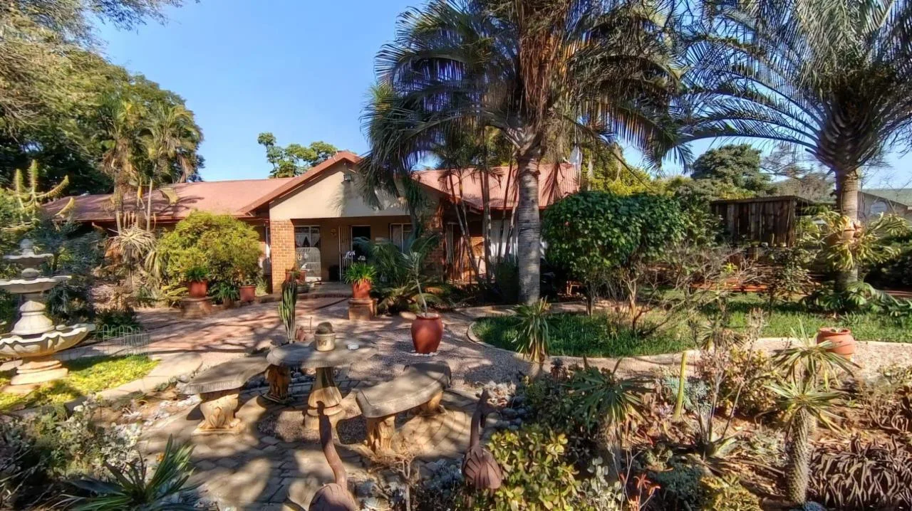 5 Bedroom House for sale in Mookgopong