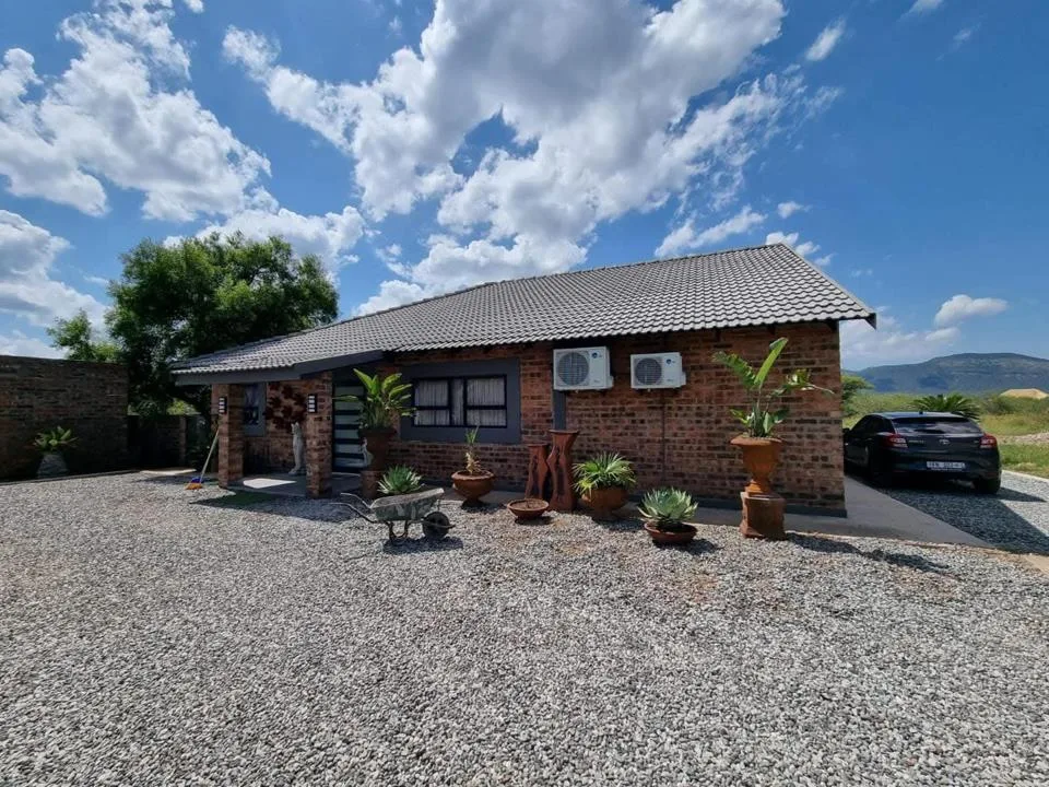 3 Bedroom House for sale in Thabazimbi