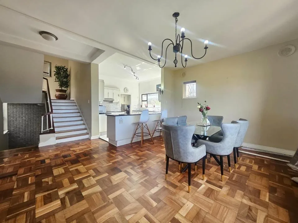 5 Bedroom House for sale in Glenwood
