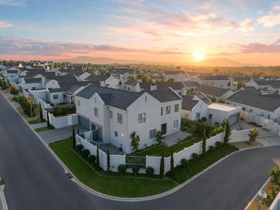 4 Bedroom House for sale in Pinehurst