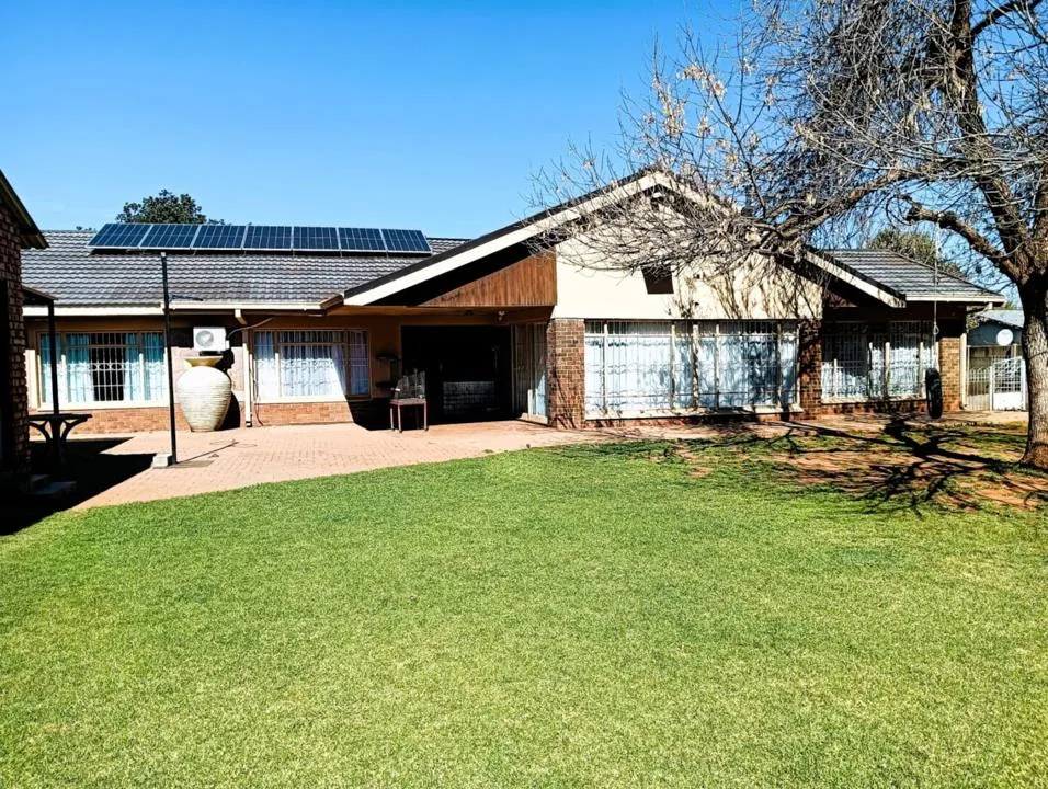 4 Bedroom House for sale in Brandfort