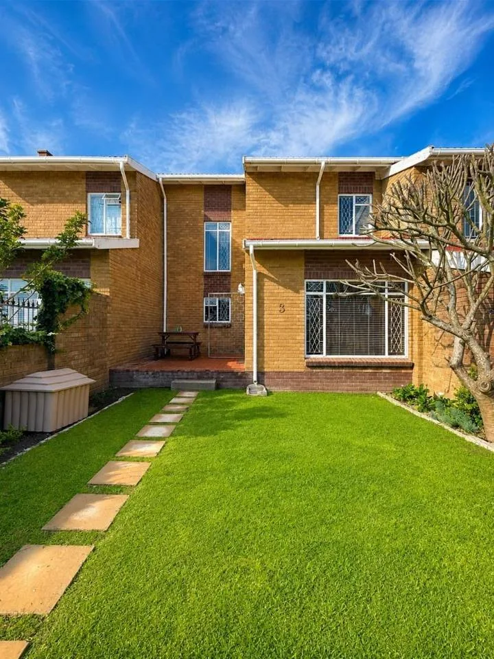 3 Bedroom Townhouse for sale in Framesby