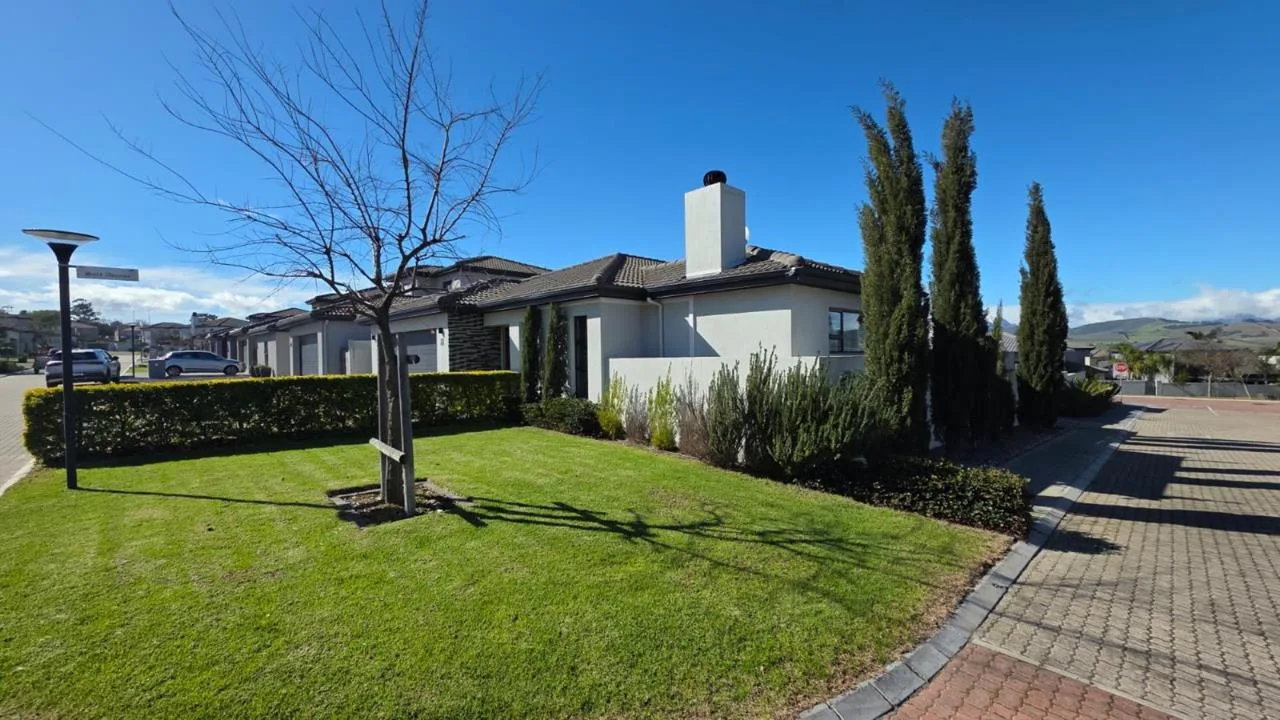 3 Bedroom House for sale in Protea Heights