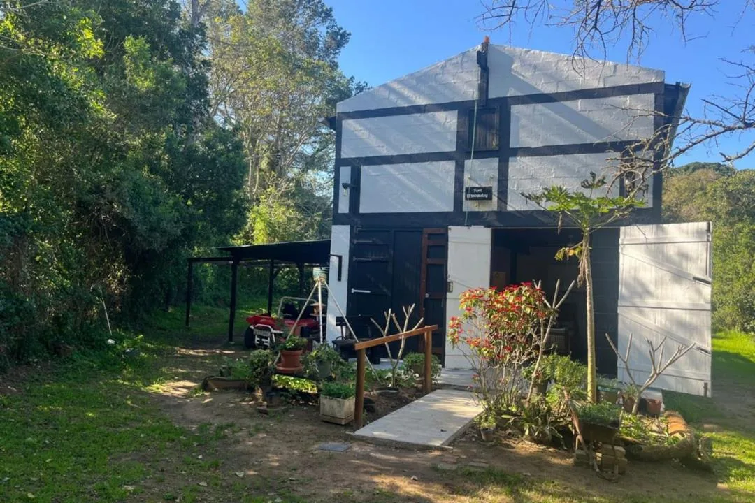 1 Bedroom House for sale in Bathurst