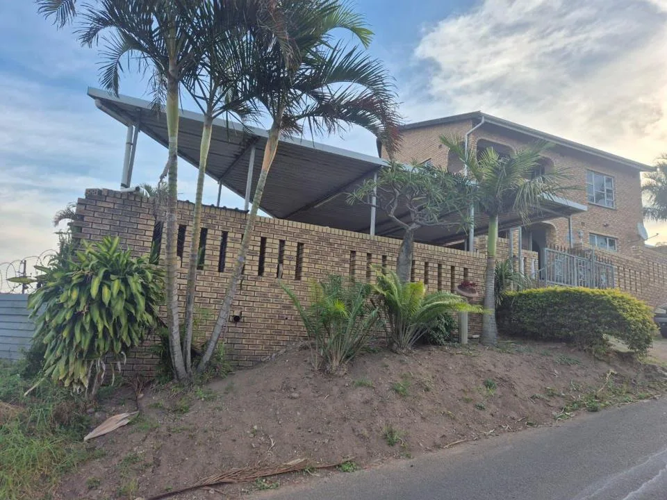 5 Bedroom House for sale in Crossmoor