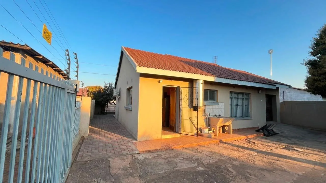 2 Bedroom House for sale in Phalaborwa Rural