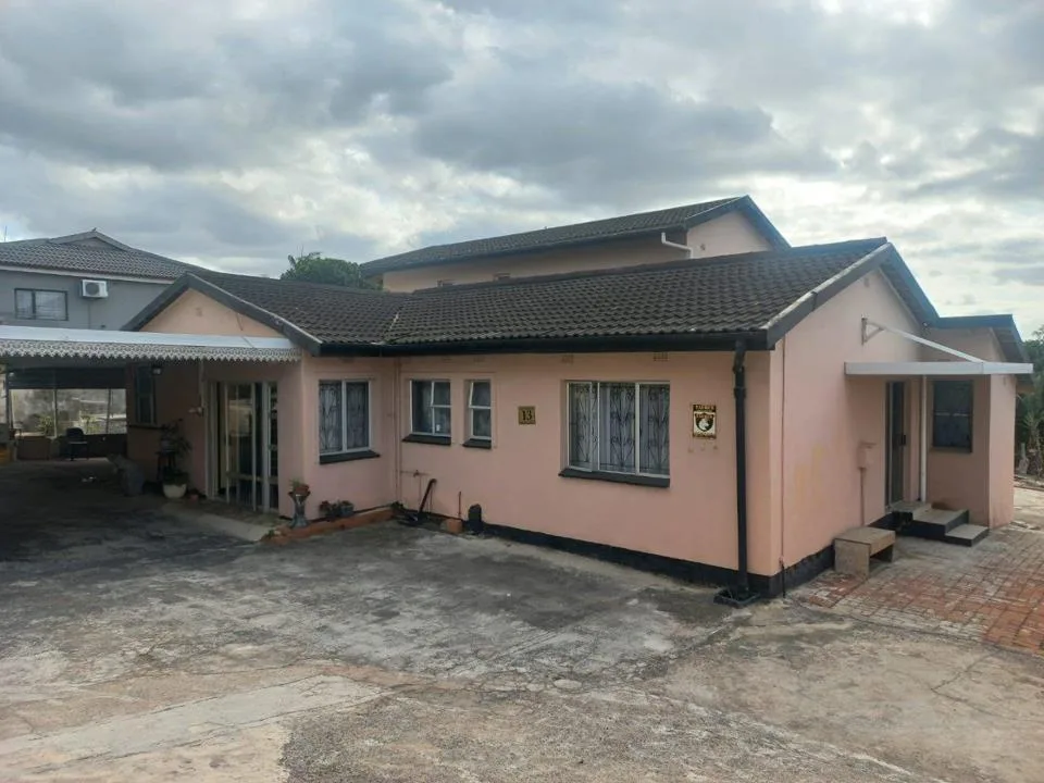 3 Bedroom House for sale in Stanger Manor