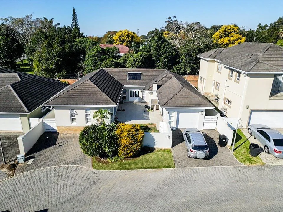 3 Bedroom House for sale in Beacon Bay