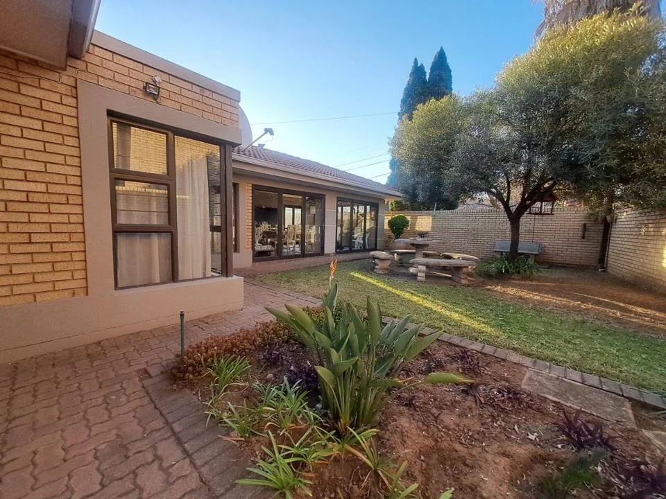 5 Bedroom House for sale in Sasolburg Ext 23