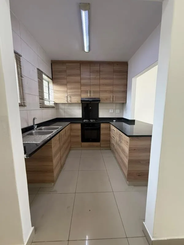 3 Bedroom Townhouse for sale in Escombe
