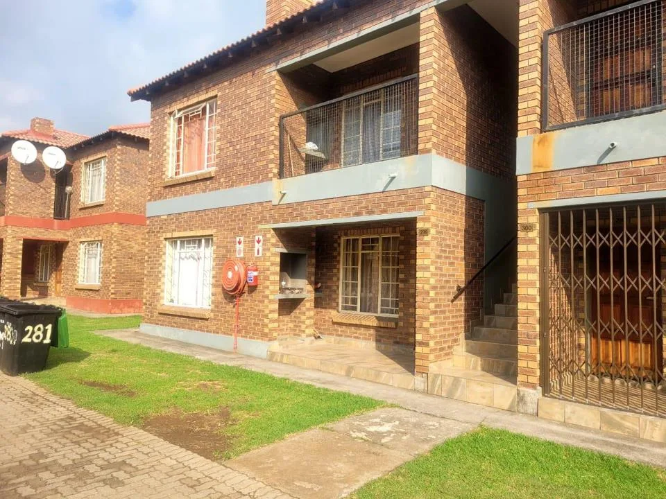 3 Bedroom Apartment / flat for sale in Waterval East